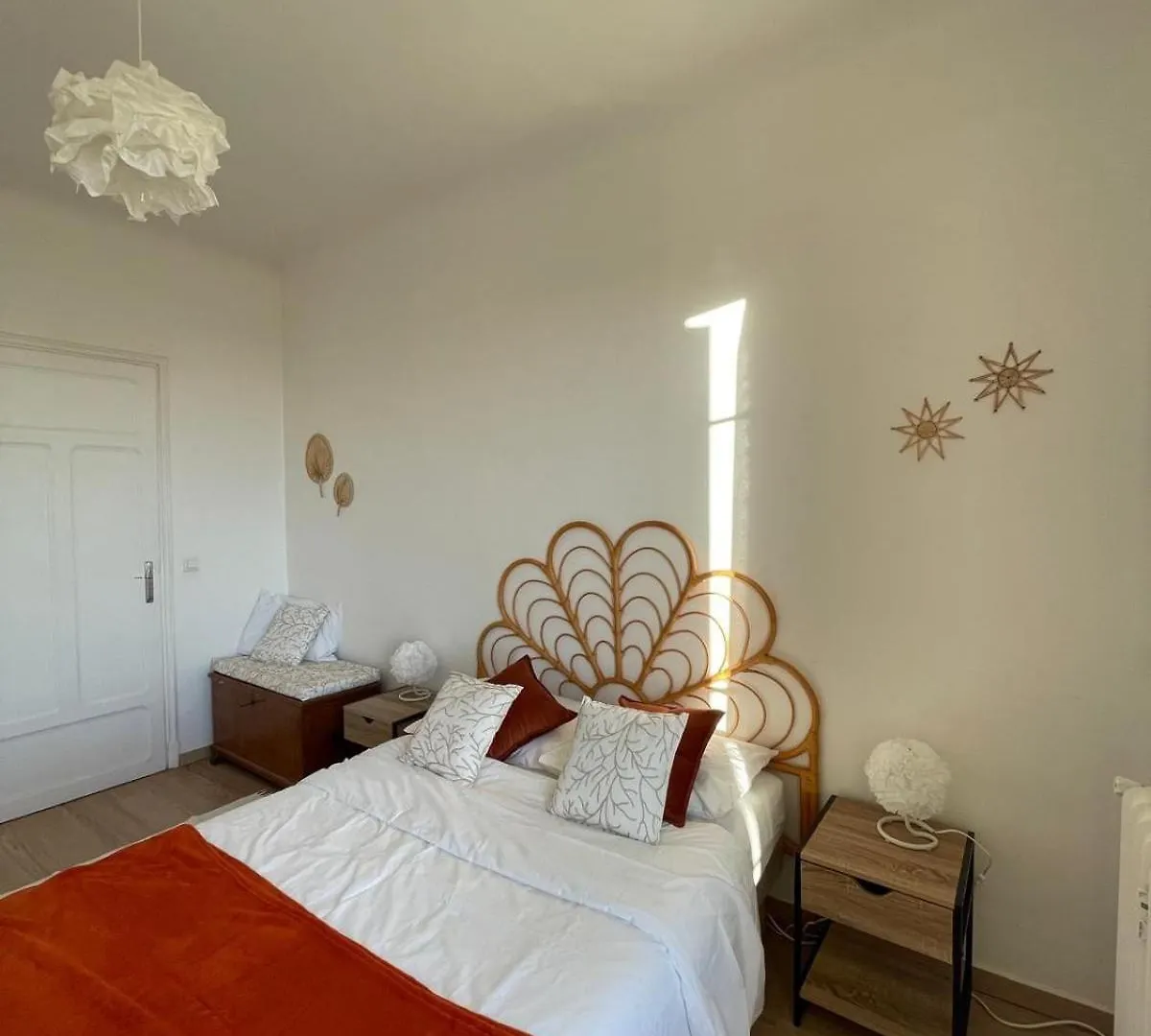 Apartment Charmant Deux Pieces Au Coeur De Menton